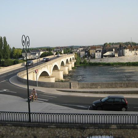 Appartement De Charme Climatise Pour 6 A 8 Pers Amboise Ruang foto