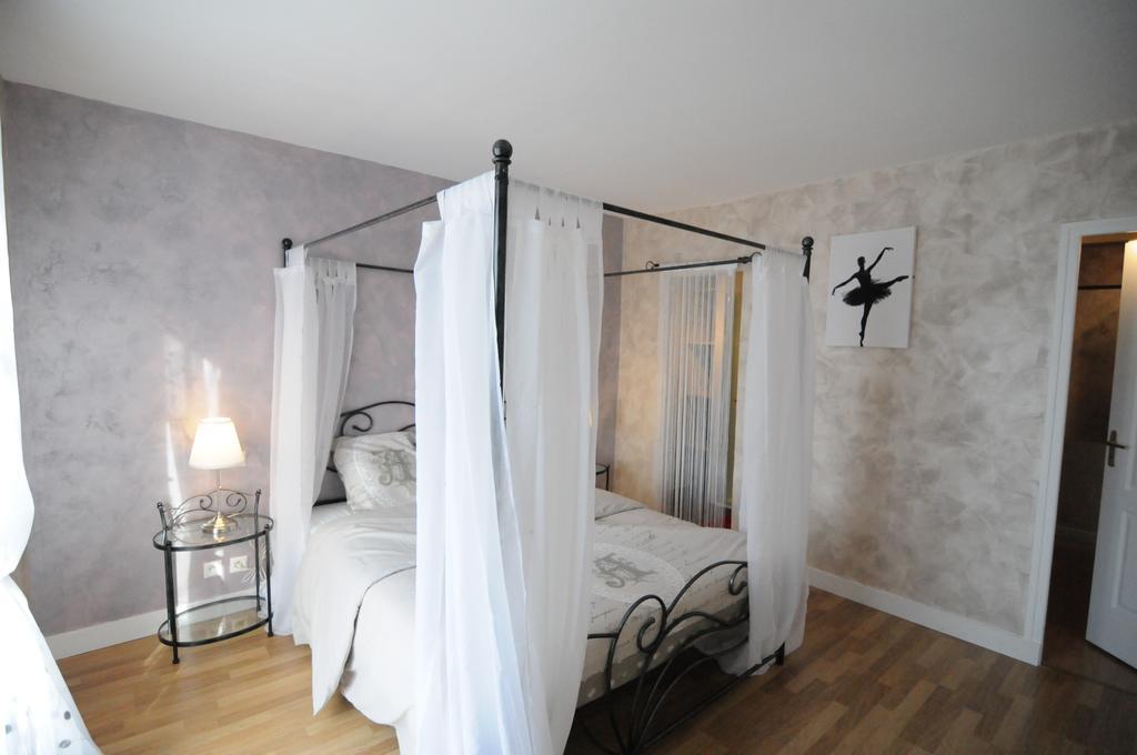 Appartement De Charme Climatise Pour 6 A 8 Pers Amboise Ruang foto