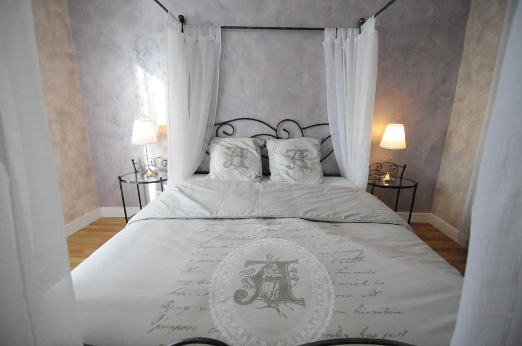 Appartement De Charme Climatise Pour 6 A 8 Pers Amboise Ruang foto